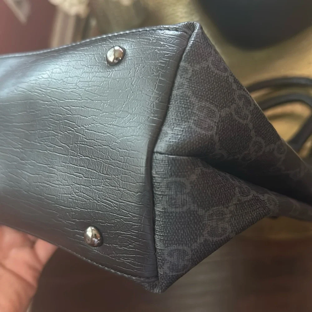 Gucci GG Black Tote Bag Handbag - Picture 14 of 15